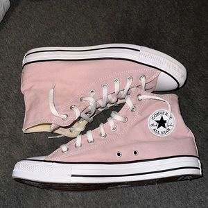 Pink Converse size 9.5(men) 11.5(women) USED